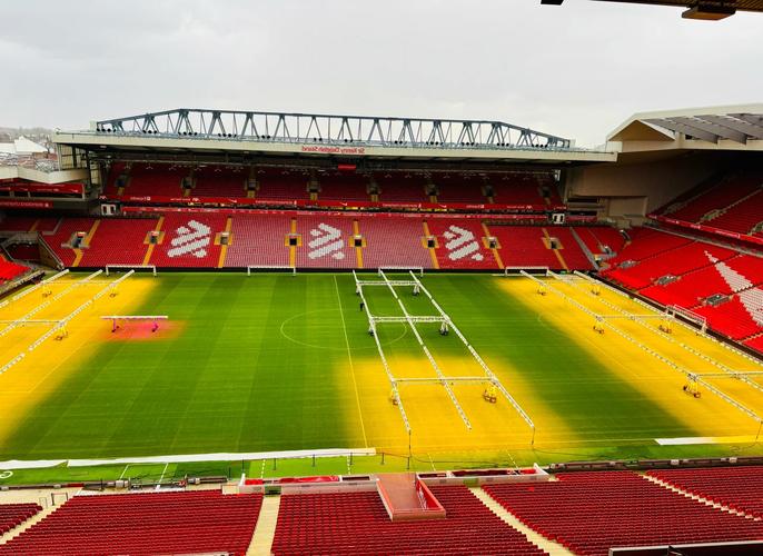 半场：卡利亚里0-0罗马，埃斯波西托造险（半场战报：卡利亚里与罗马互交白卷，埃斯波西托险些破门）