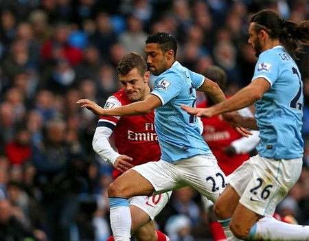 德布劳内：还没和球队谈续约 先让自己变的更强（德布劳内：尚未与球队谈续约，先专注提升自己）