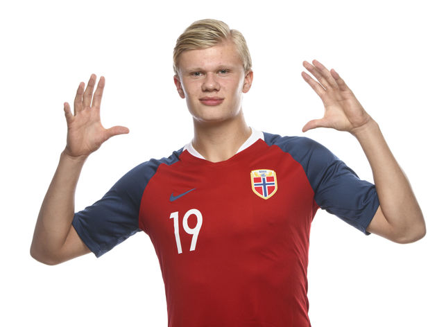 迈阿密国际4-0辛辛那提晋级四强，梅西助攻戴帽+头球破门，阿连德双响（迈阿密国际4比0横扫辛辛那提闯入四强：梅西助攻帽子戏法+头球得分，阿连德梅开二度）