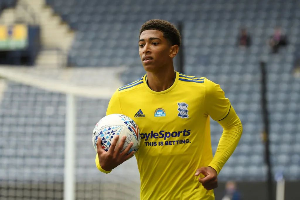 本赛季苏超最佳阵容：冠军泰州队1人入选，亚军南通队3人在列