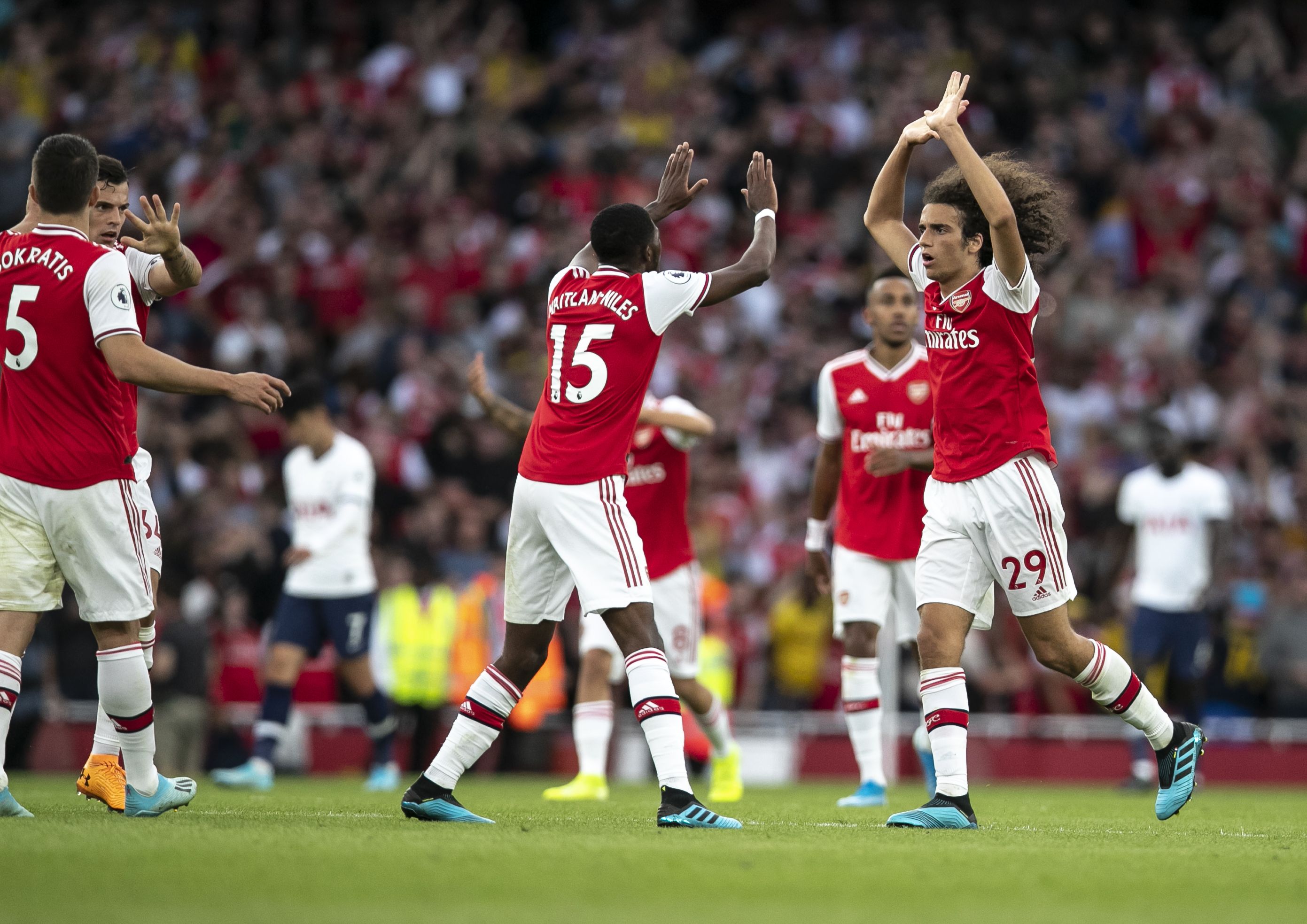 非洲杯半场：杜比贴地斩破门，津巴布韦暂1-0埃及（半场战报：杜比低射破门，津巴布韦暂以1-0领先埃及）