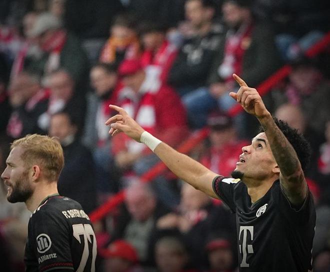 近400名爱好者齐聚，2025“翎跃山海”羽毛球巡回赛广州站落幕（2025“翎跃山海”羽毛球巡回赛广州站圆满收官，近400位爱好者共襄盛会）