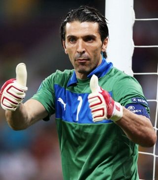 林仲勋申裕斌3比0横扫巴西组合迎开门红（林仲勋／申裕斌首战告捷 3比0轻取巴西组合）