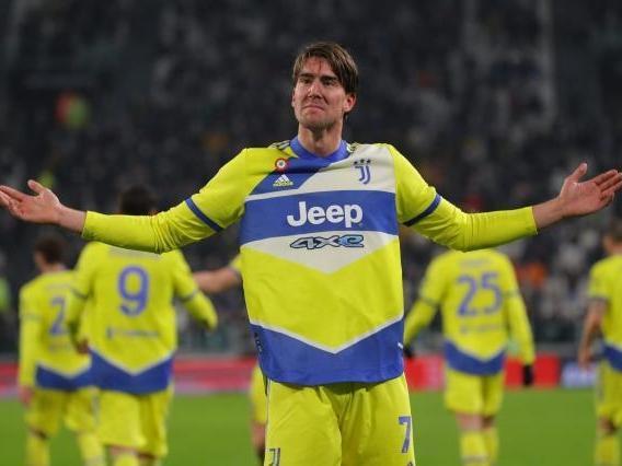 费兰·托雷斯戴帽创生涯新高！巴萨锋线涅槃重生（费兰-托雷斯上演帽子戏法刷新个人纪录，巴萨锋线浴火重生）